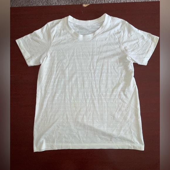 lululemon athletica Tops - lululemon athletica light Green Short Sleeve Tee